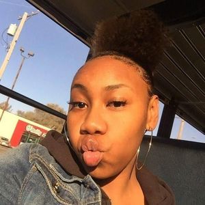 Meet your Posher, Briana